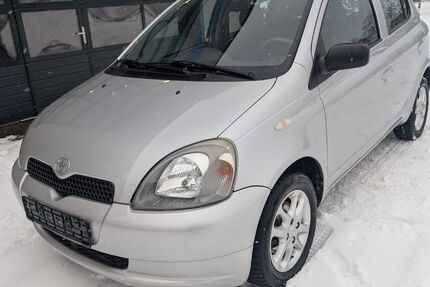 Toyota Yaris 94.600 km 1.998 &euro; Bünde 32257
