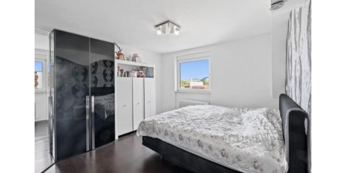 Penthouse mit Panorama: Exklusiver Blick über Reutlingen 4.5 zimmer