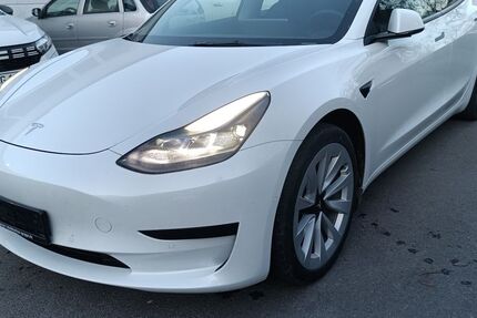 Tesla Model 3 92.000 km 23.999 &euro; Wuppertal 42281