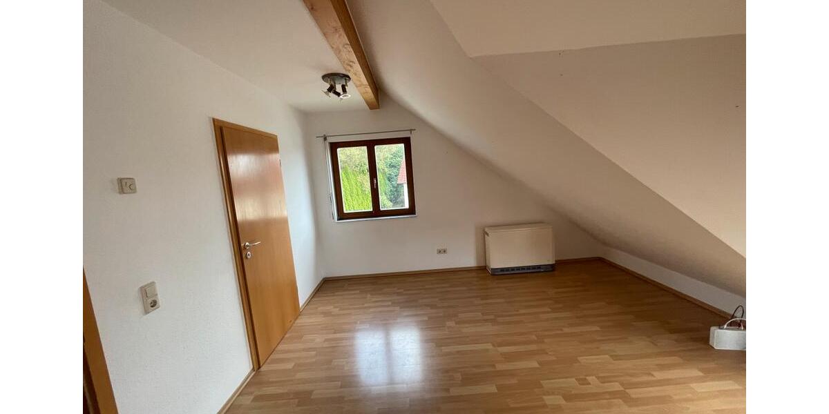 Dachgeschoßwohnung Herdwangen-Schönach Schönach - 3 Zimmer, 88 m&sup2;, 850&euro; | Angebot:26431359