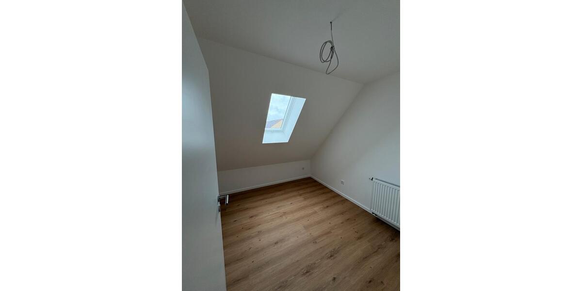 Dachgeschoßwohnung Allersberg Eismannsdorf - 3 Zimmer, 48 m&sup2;, 800&euro; | Angebot:25084720