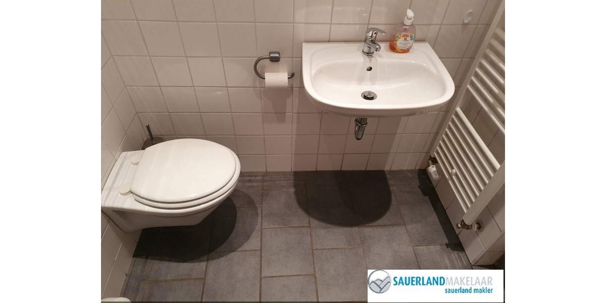 Mehrfamilienhaus aufgeteilt in 3 Wohnungen in Schwalefeld - Mehrfamilienhaus, Wohnhaus Willingen-Schwalefeld Schwalefeld | Angebot:7587765