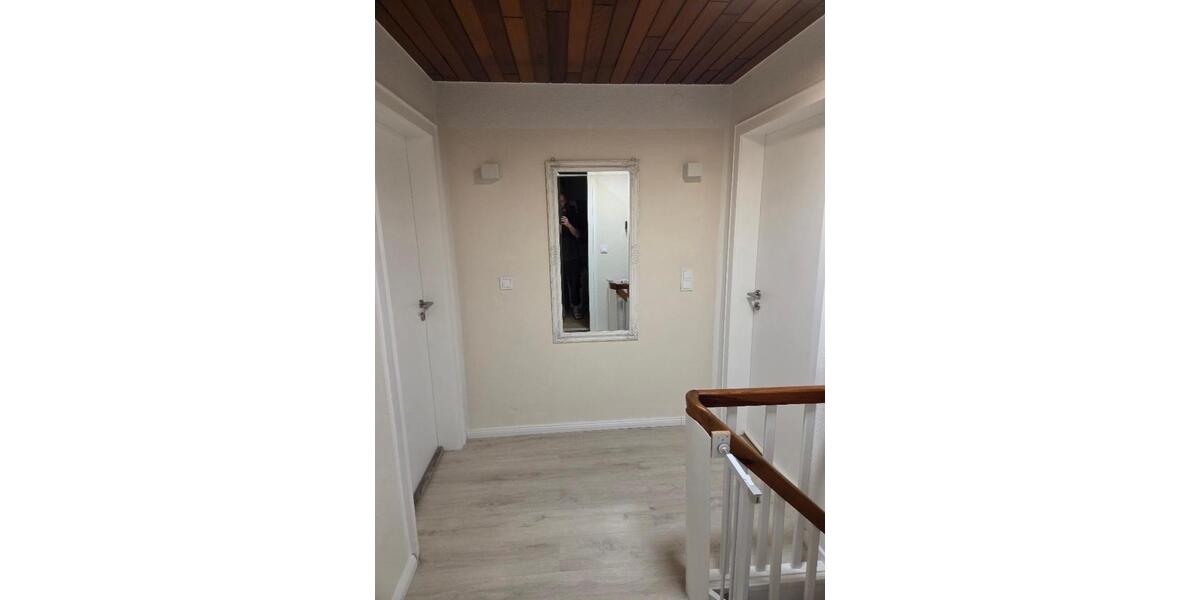 Heimeliges Einfamilienhaus mit Garage und viel Stauraum 4 zimmer