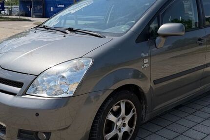 Toyota Corolla Verso 179.857 km 1.490 &euro; München 81243