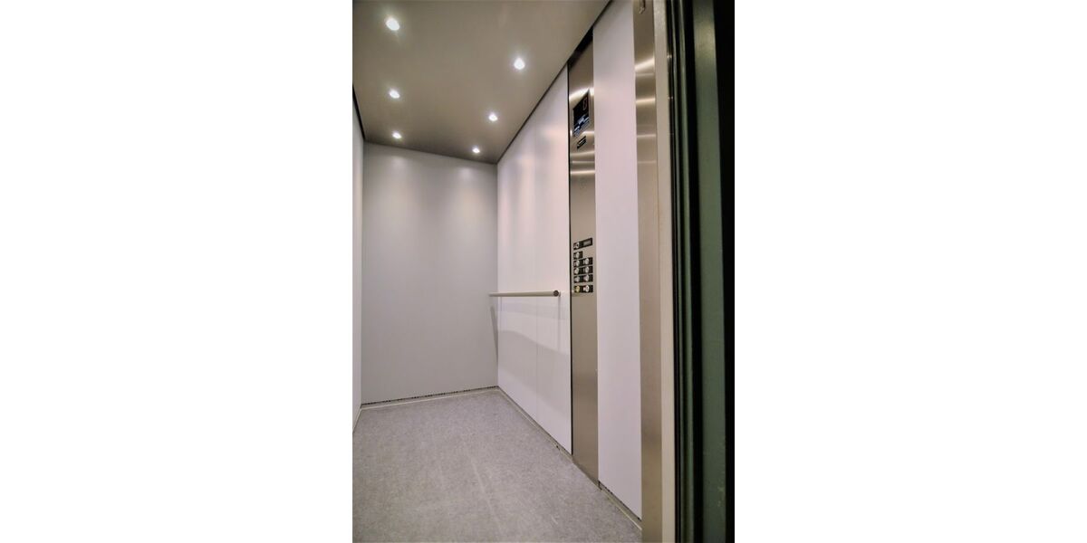 Provisionsfrei* Bezugsfrei: DG mit Terrasse & TG-Stellplatz am Schillerplatz - Dachgeschoßwohnung Mannheim | Angebot:24569761