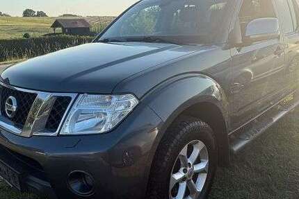 Nissan Navara 198.600 km 9.655 &euro; Obergolzaberg 84106