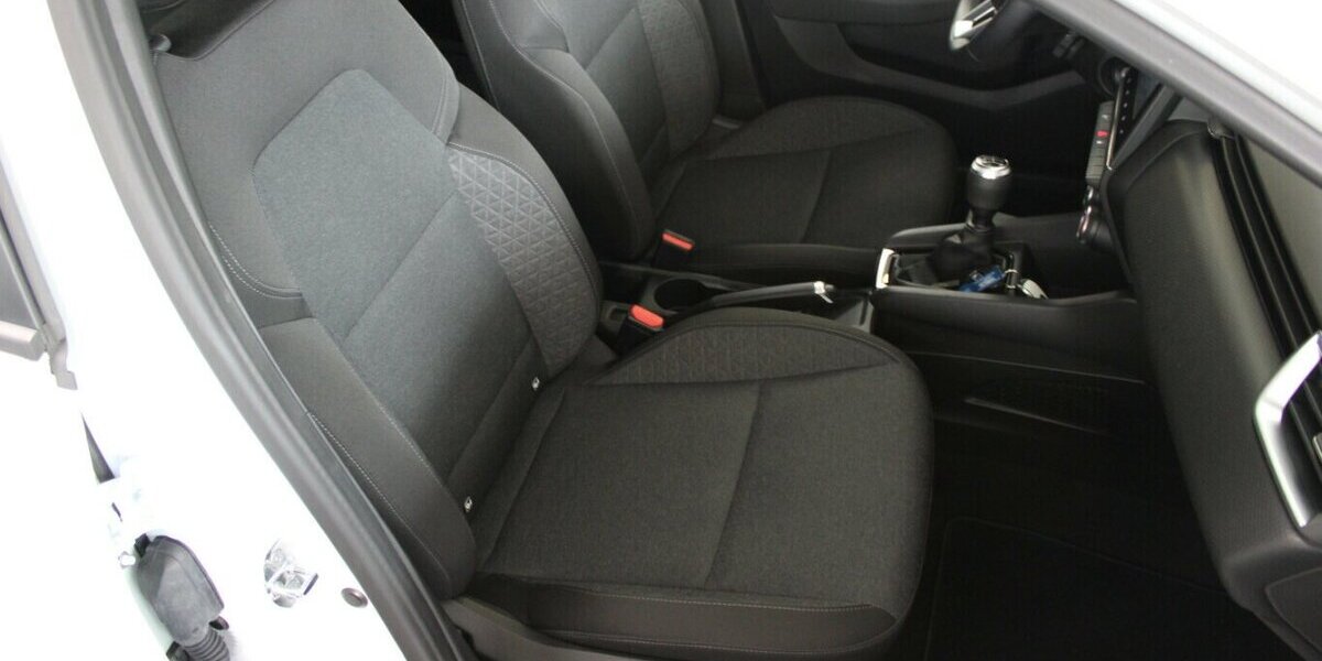 Renault Clio SCe 65 Equilibre 29.040 km 12.480 &euro; Euskirchen 53881