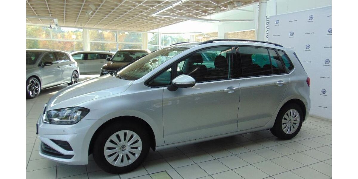VW Golf Sportsvan 37.113 km 17.990 € Lauta 02991