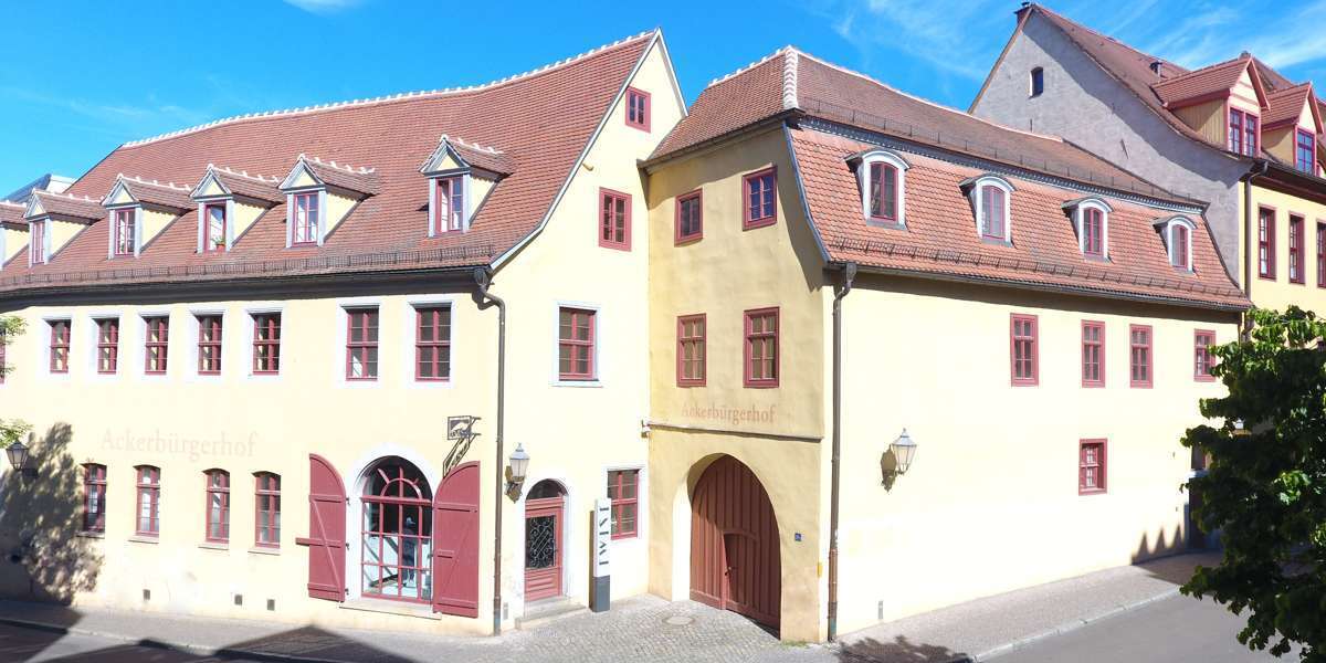 Etagenwohnung Halle Altstadt - 4 Zimmer, 124 m&sup2;, 1.050&euro; | Angebot:26882458