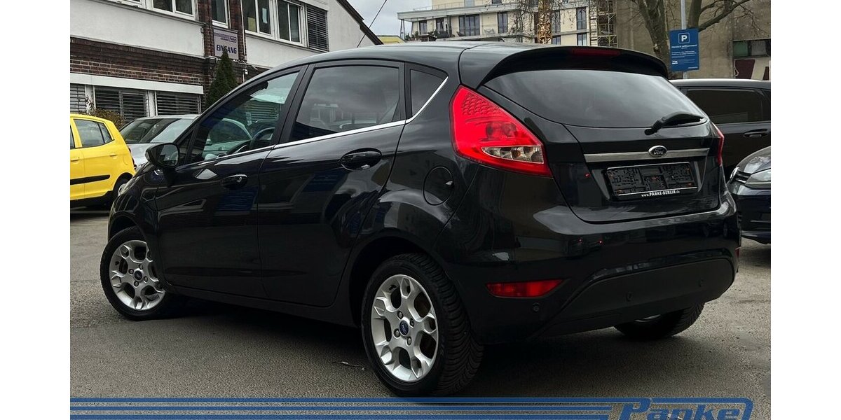 Ford Fiesta Titanium*Keyless*PDC*LED*Tel.*Chrom*GAS* 178.353 km 3.990 &euro; Berlin 13187