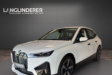 BMW iX 9.501 km 74.900 € Altötting 84503