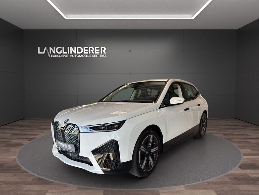 BMW iX 9.501 km 74.900 € Altötting 84503