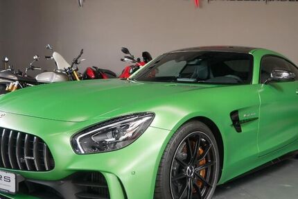 Mercedes AMG GT R