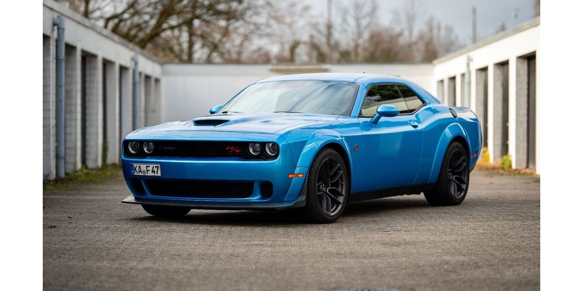 Dodge Challenger 28.100 km 52.850 &euro; Karlsruhe 76199