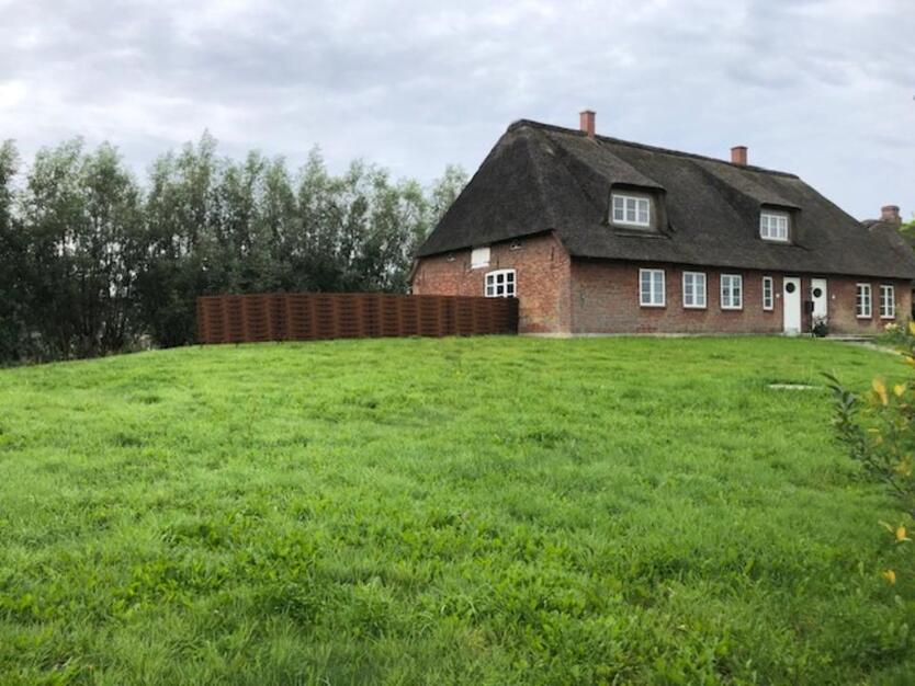 133qm Reetdach Doppelhaushälfte auf einem Deich vor Sylt zimmer