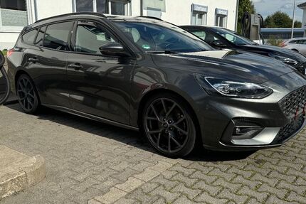 Ford Focus 102.000 km 19.599 &euro; Weilmünster 35789