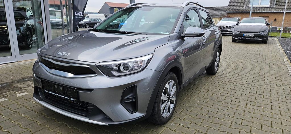 Kia Stonic 20.588 km 18.380 &euro; Bedburg-Hau 47551