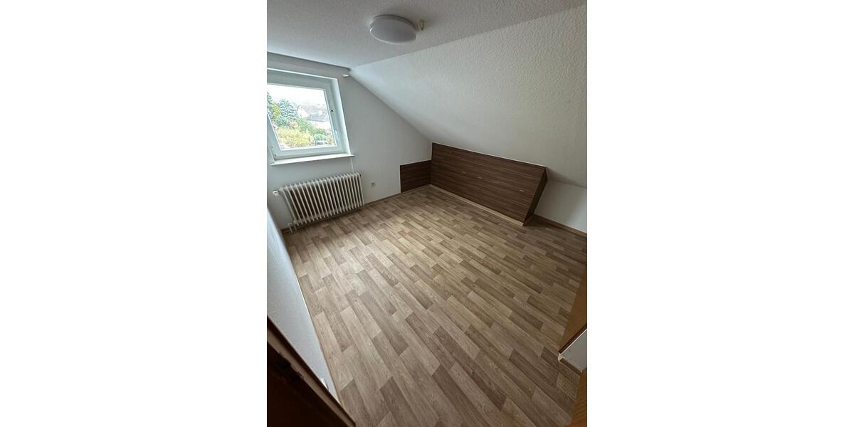 Dachgeschoßwohnung Wolfhagen - 3 Zimmer, 68 m&sup2;, 550&euro; | Angebot:26326797