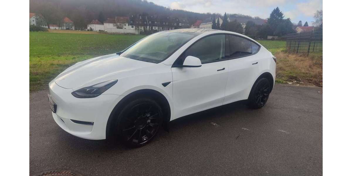 Tesla Model Y 28.800 km 39.900 &euro; Gehrden 30989