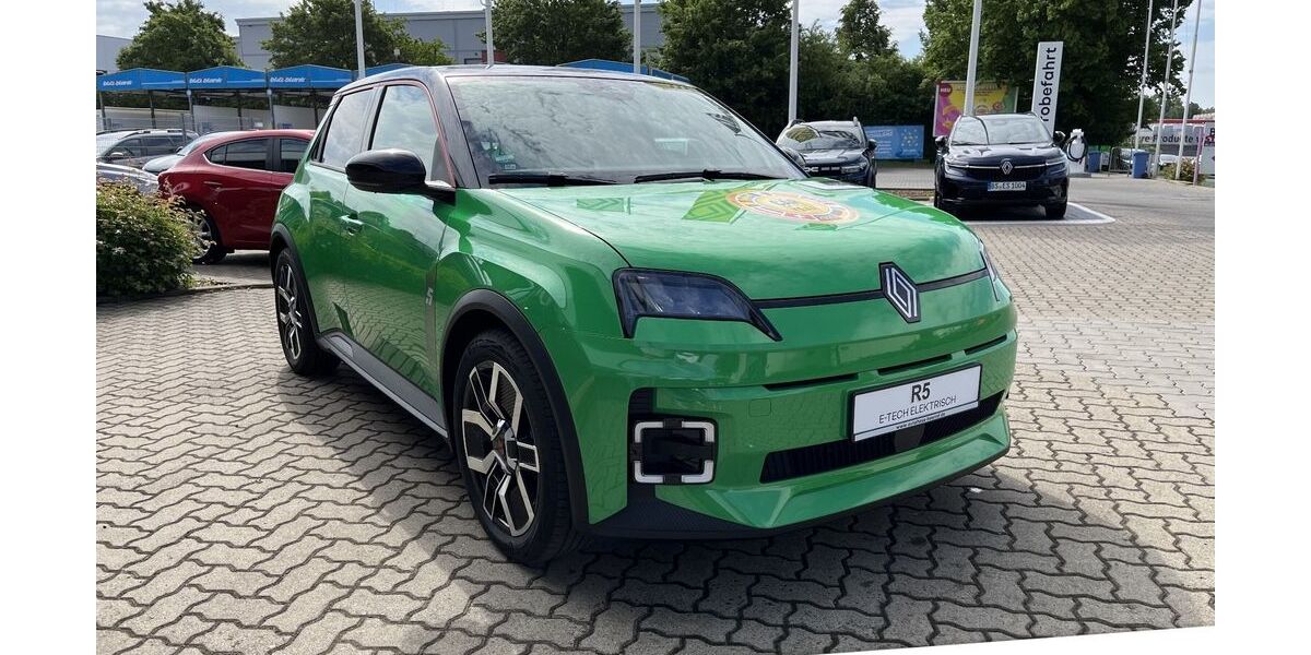 Renault R 5 2.393 km 27.490 € Braunschweig 38124