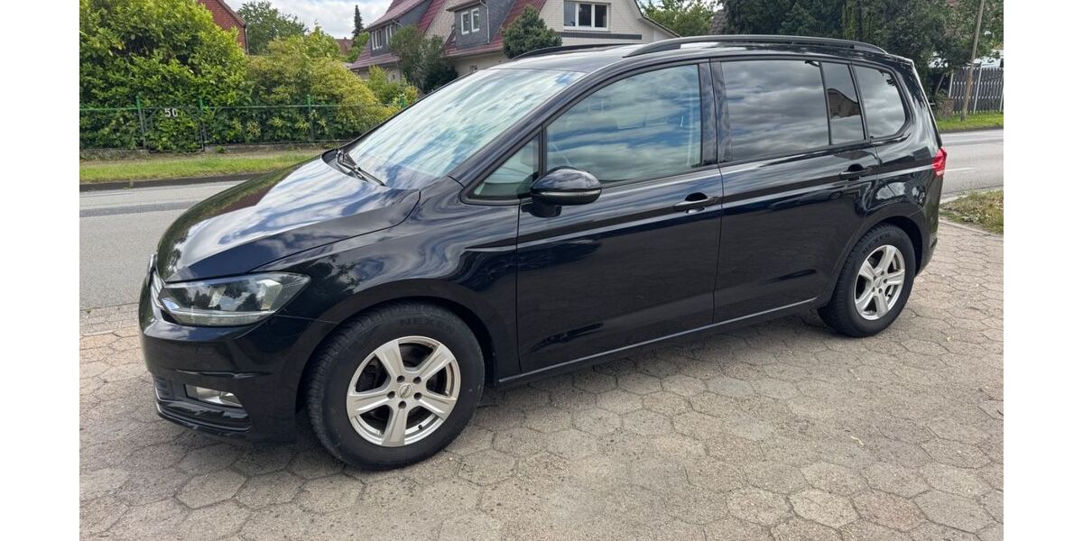 VW Touran 237.000 km 11.000 &euro; Stelle 21435