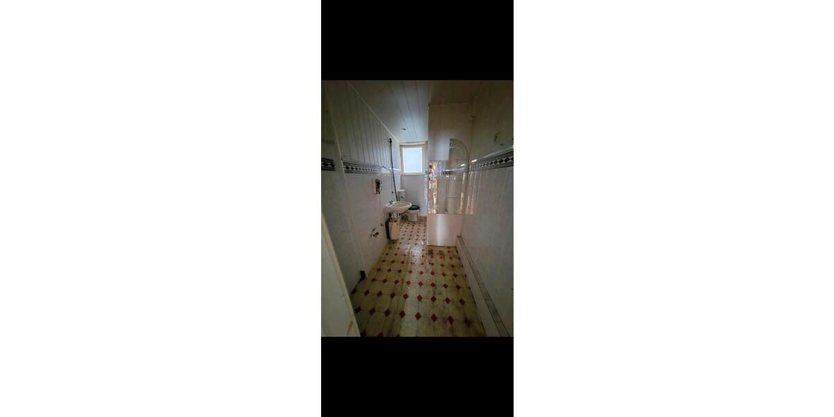 Mehrfamilienhaus, Wohnhaus Burg - 15 Zimmer, 250 m&sup2;, 239.000&euro; | Angebot:26044723