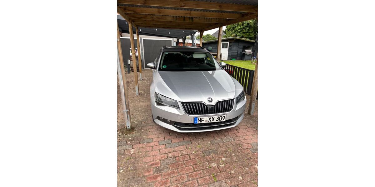 Skoda Superb 136.000 km 15.000 &euro; Struckum 25821