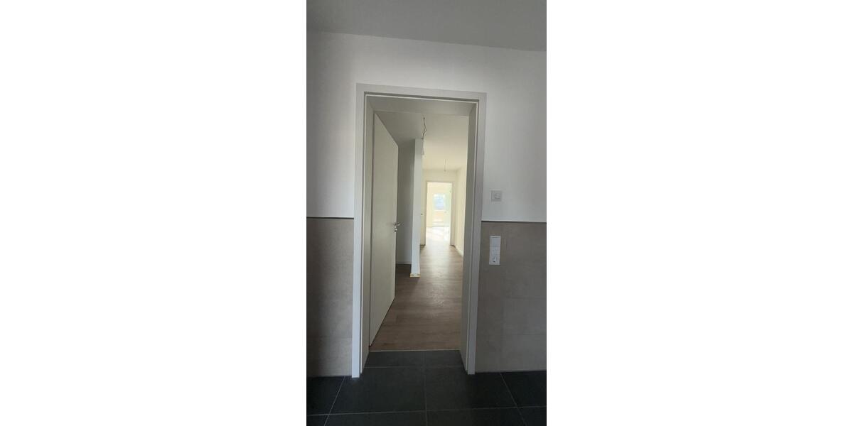 Etagenwohnung Kreuztal - 3 Zimmer, 90 m&sup2;, 1.270&euro; | Angebot:26067702