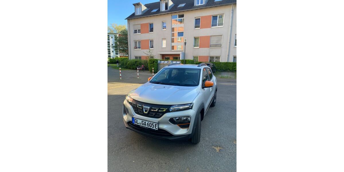 Dacia Spring 31.000 km 9.890 &euro; Köln 51107
