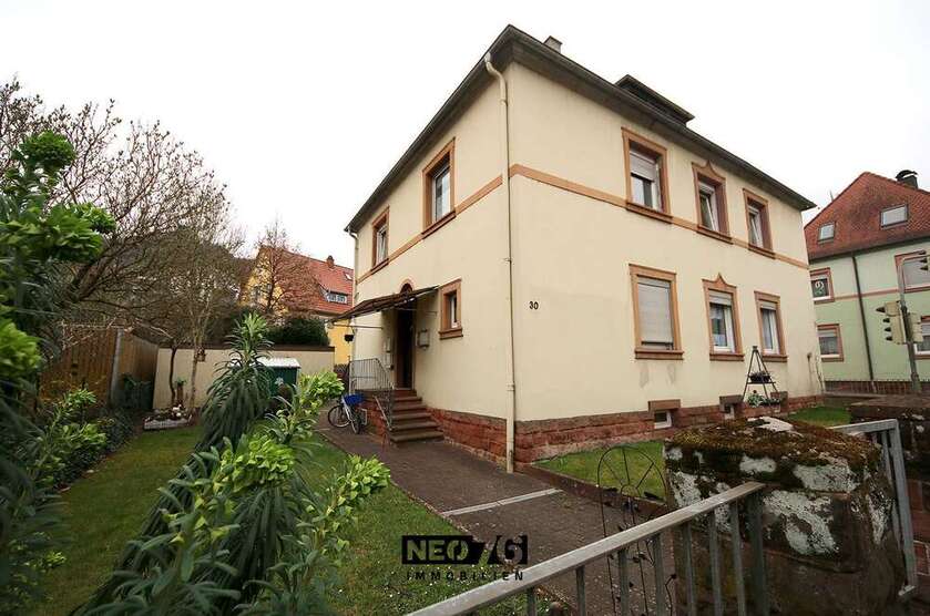Haus zum Kaufen in Annweiler am Trifels 485.000 € 252 m²