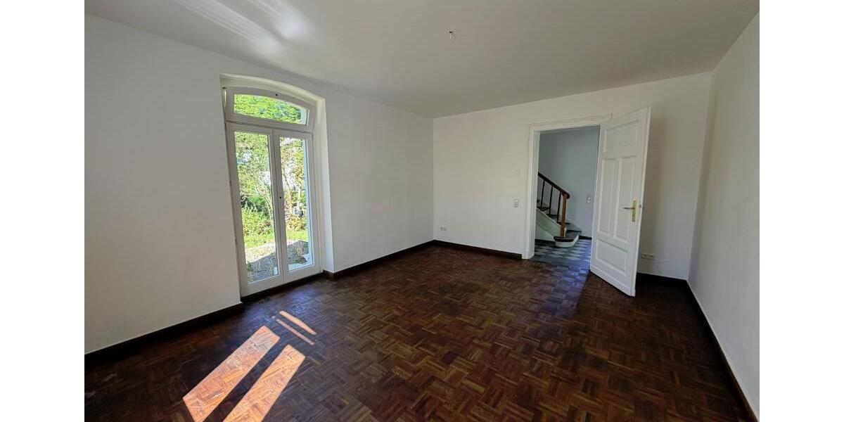 Einfamilienhaus Wiehl - 4 Zimmer, 130 m&sup2;, 1.400&euro; | Angebot:26560465
