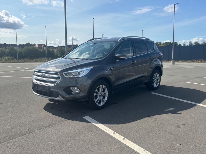 Ford Kuga 136.000 km 10.599 € Marktredwitz 95615