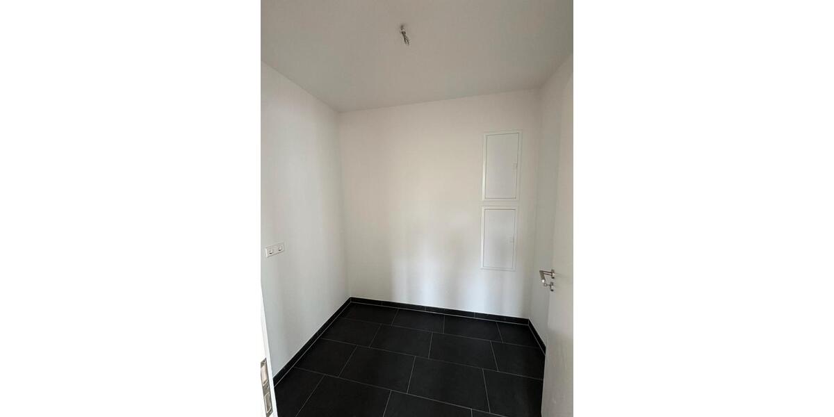 Hochparterre Neckarsulm - 4.5 Zimmer, 122 m&sup2;, 650.000&euro; | Angebot:26095545