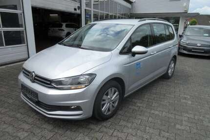 VW Touran Comfortline 2.0 TDI NAVI ALU APS SITZHEIZUN