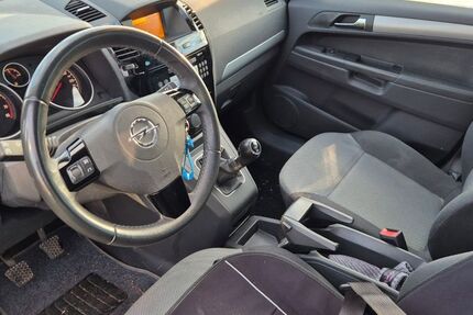 Opel Zafira 176.450 km 4.100 &euro; FRANKFURT AM MAIN 60386