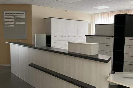 Modern möblierte Arztpraxis in Bischofswerda wartet auf ihren neuen Mieter! 4 zimmer