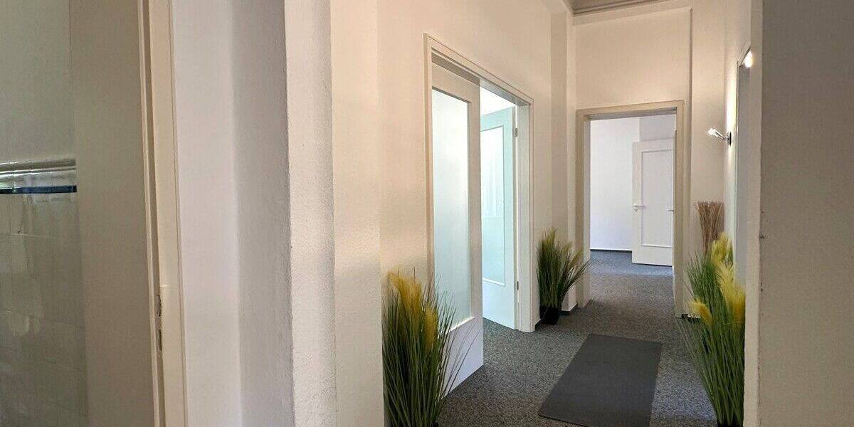 Gewerbeobjekt Königswinter / Oberpleis Oberpleis - 7 Zimmer, 215 m&sup2;, 1.525&euro; | Angebot:26786798