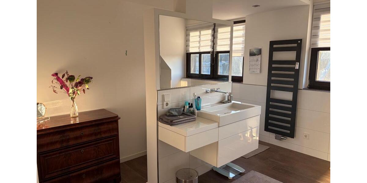 Dachgeschoßwohnung Hilden - 5 Zimmer, 139 m&sup2;, 715.000&euro; | Angebot:25352159