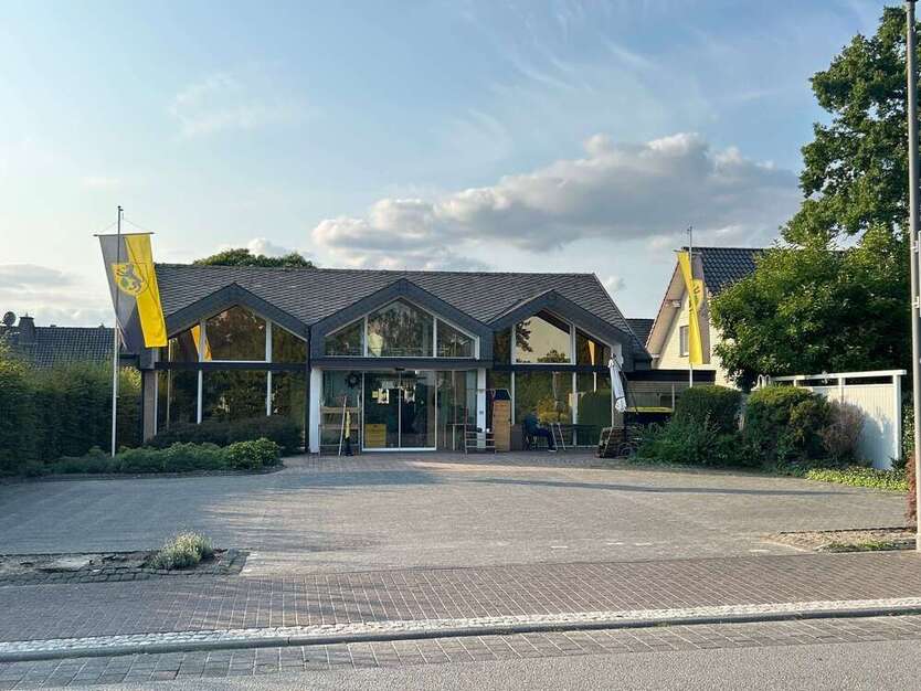Büro in Delbrück 1.300 € 157 m²
