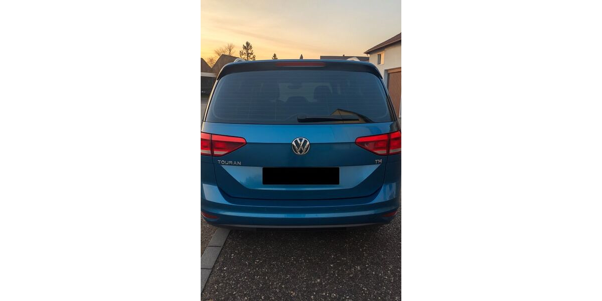 VW Touran 92.444 km 14.999 &euro; WALLDORF 69190