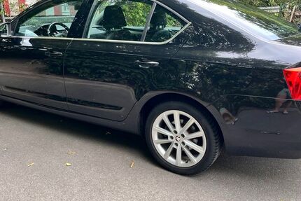 Skoda Octavia 82.000 km 12.200 € Nürnberg 90449