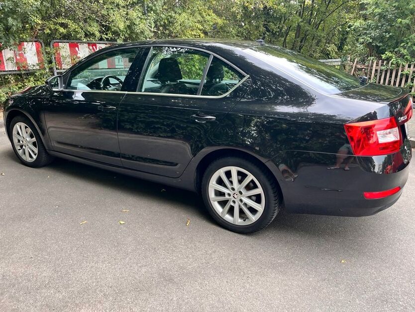 Skoda Octavia 82.000 km 12.200 € Nürnberg 90449