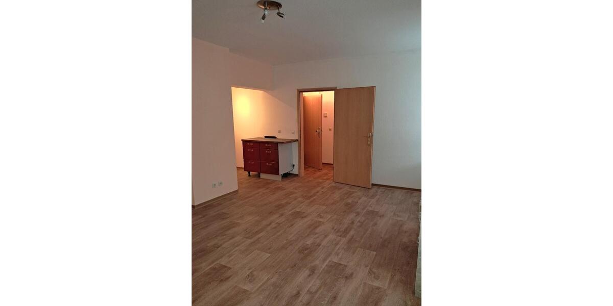 Erdgeschoßwohnung Hecklingen - 1 Zimmer, 43 m&sup2;, 275&euro; | Angebot:25125132
