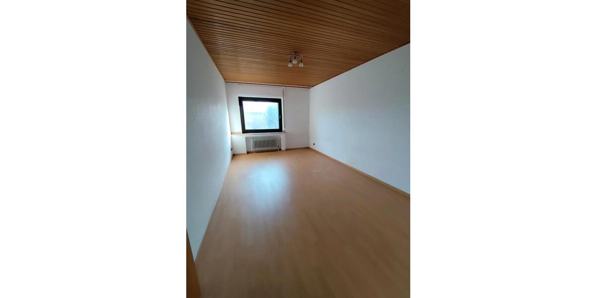 Etagenwohnung Meerbusch - 5 Zimmer, 130 m&sup2;, 1.850&euro; | Angebot:24983748