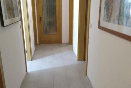 Helle u. renovierte 3-Zimmer-Wohnung mit Balkon – Kaiserlei FFM 3 zimmer