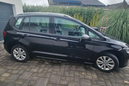 VW Golf Sportsvan 51.125 km 13.900 € Temmels 54441