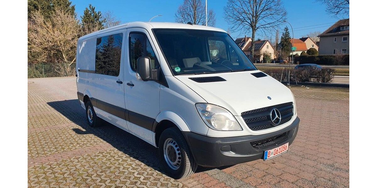 Mercedes-Benz Sprinter 421.899 km 8.500 &euro; Berlin 13055