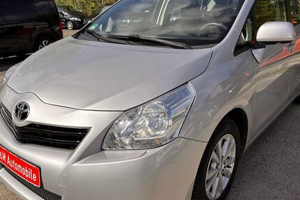 Toyota Verso 143.000 km 8.499 &euro; Hamburg 21079