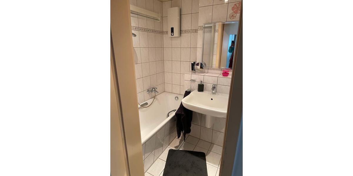 Etagenwohnung Mönchengladbach Ost - 1 Zimmer, 45 m&sup2;, 550&euro; | Angebot:26025008