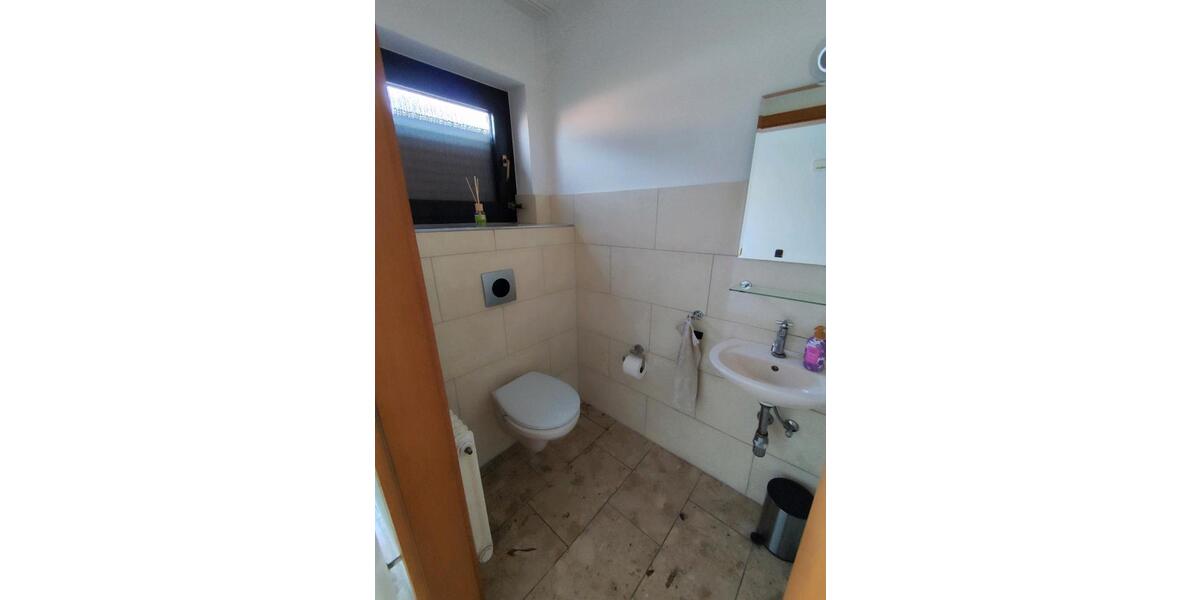 Reihenhaus Meerbusch - 4 Zimmer, 130 m&sup2;, 1.850&euro; | Angebot:24983748